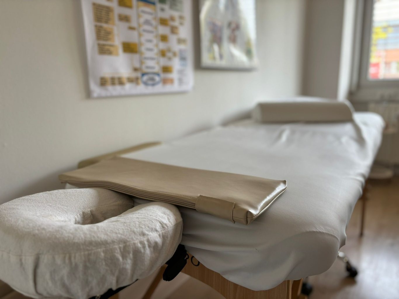 Behandlungsliege Behandlungsliege